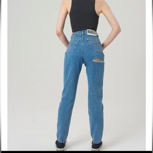 BUTT CUT JEANS-LIGHT BLUE
